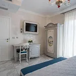 Ξενοδοχείο Colomba D'oro 4*