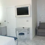 Colomba D'oro מלון 4*