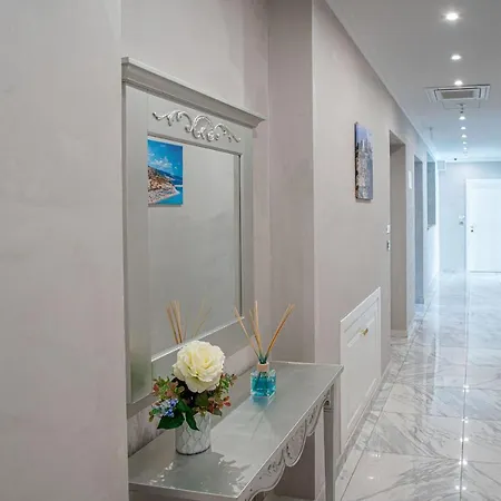 Ξενοδοχείο Colomba D'oro 4*